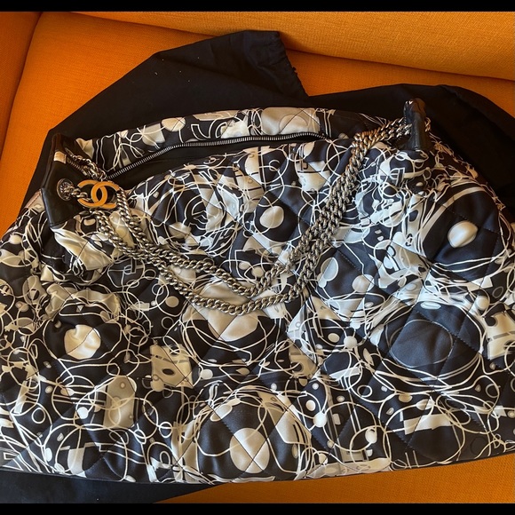 CHANEL ICONIC LOGO BAG💝HP - Picture 3 of 6